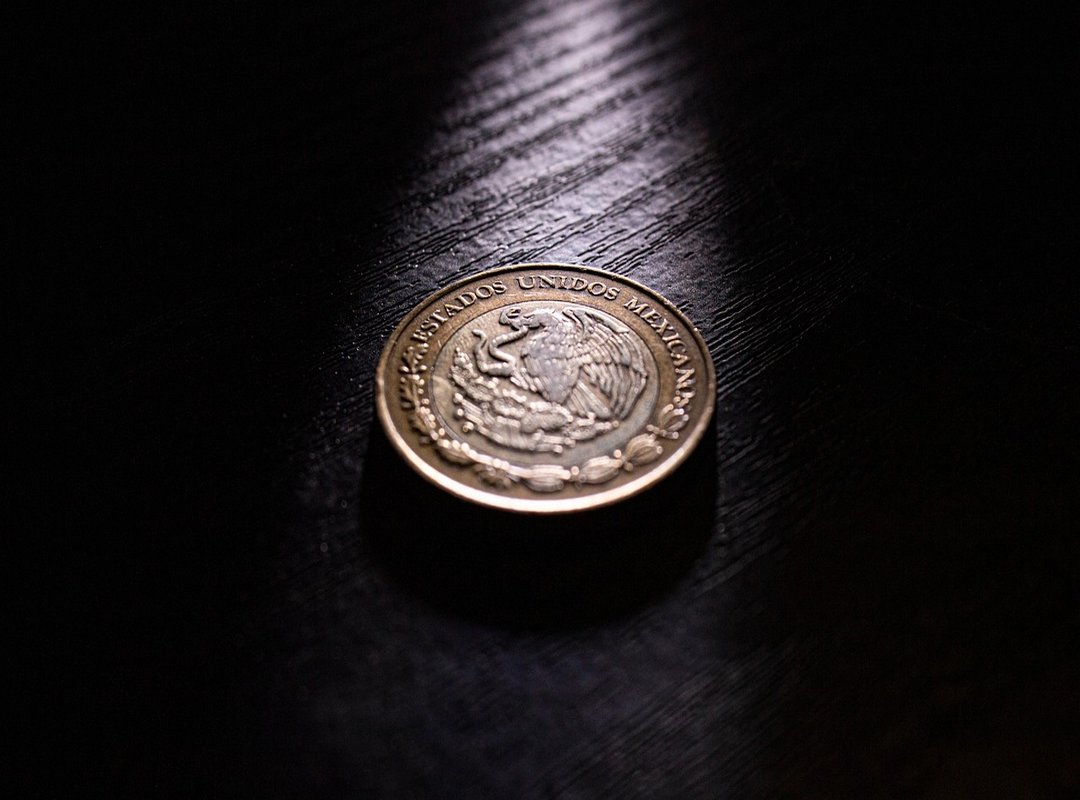 What Makes the Mexican to Chilean Peso Exchange Rate Change?